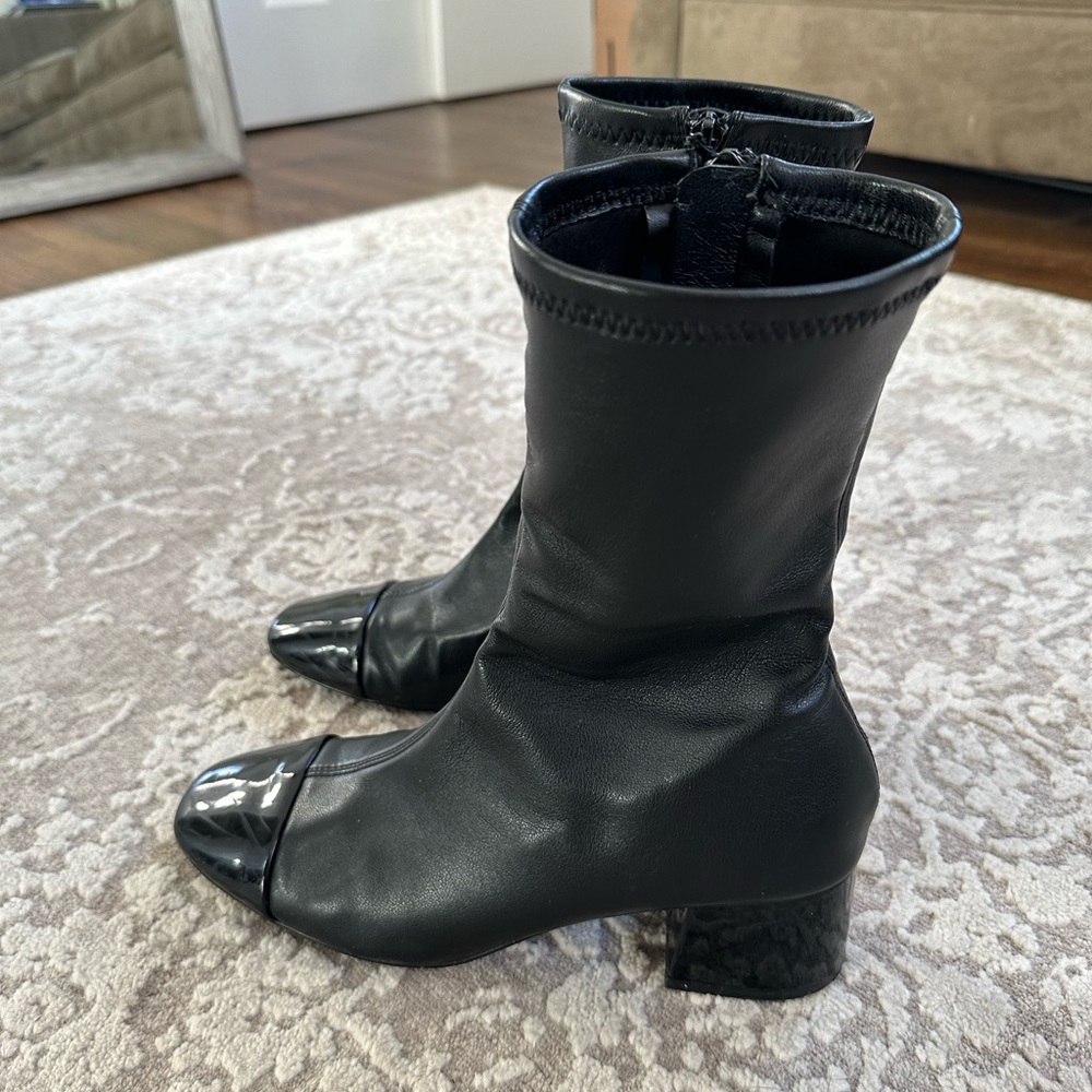 Steve Madden Black Stretch Leather Ankle Boots with Patent Cap Toe - Picture 4 of 5